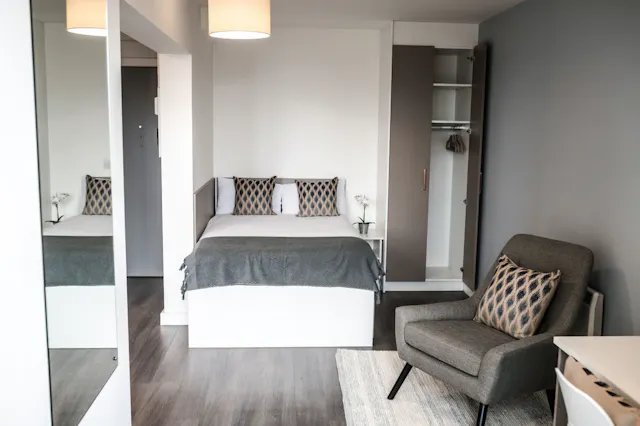Superior Studio room image 2