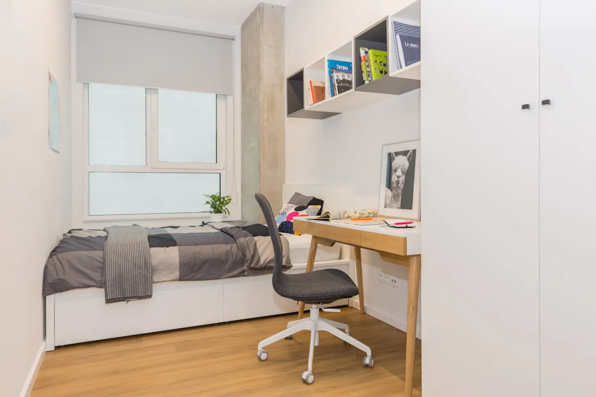 ROOM ROOM