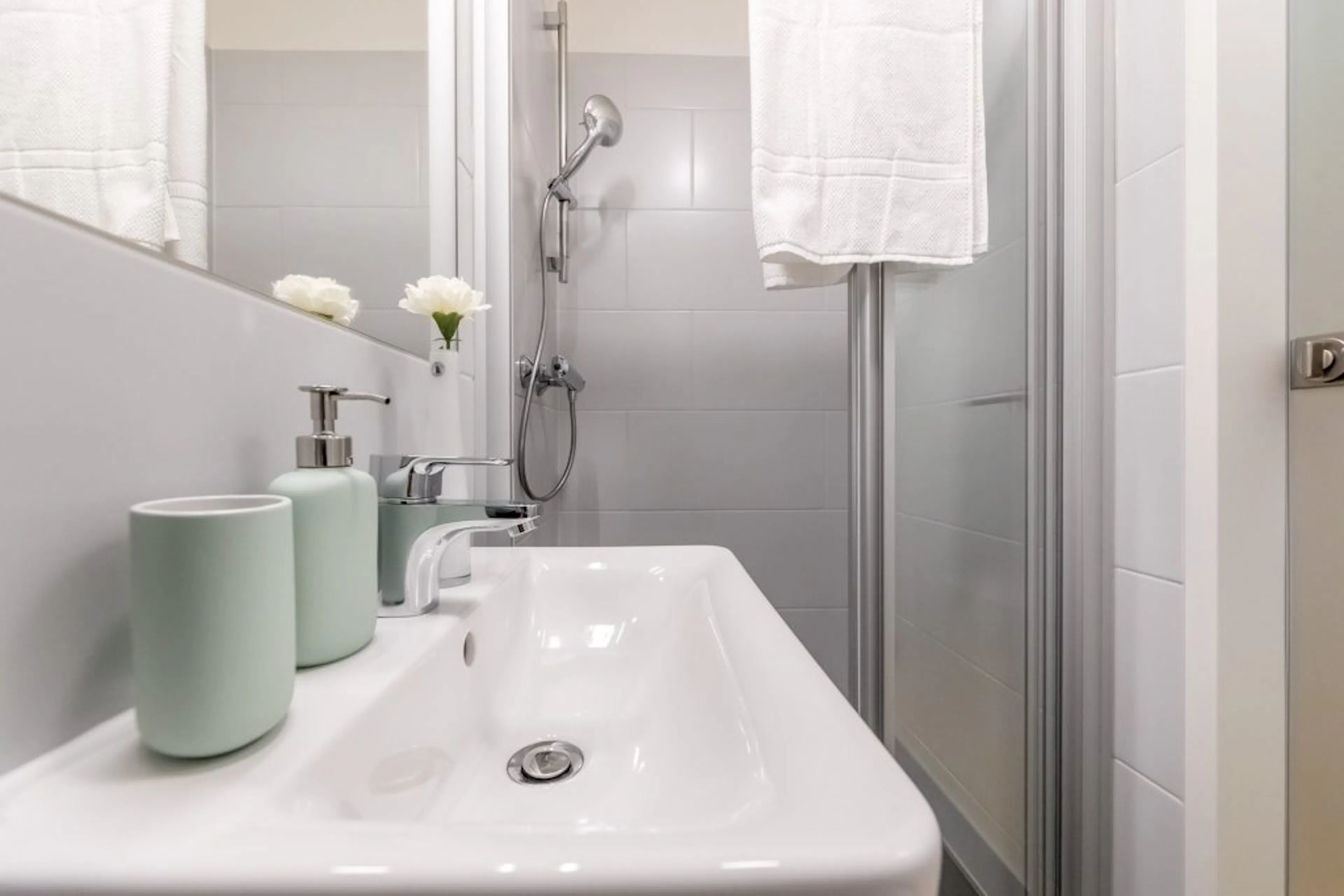 Double Studio BATHROOM 2