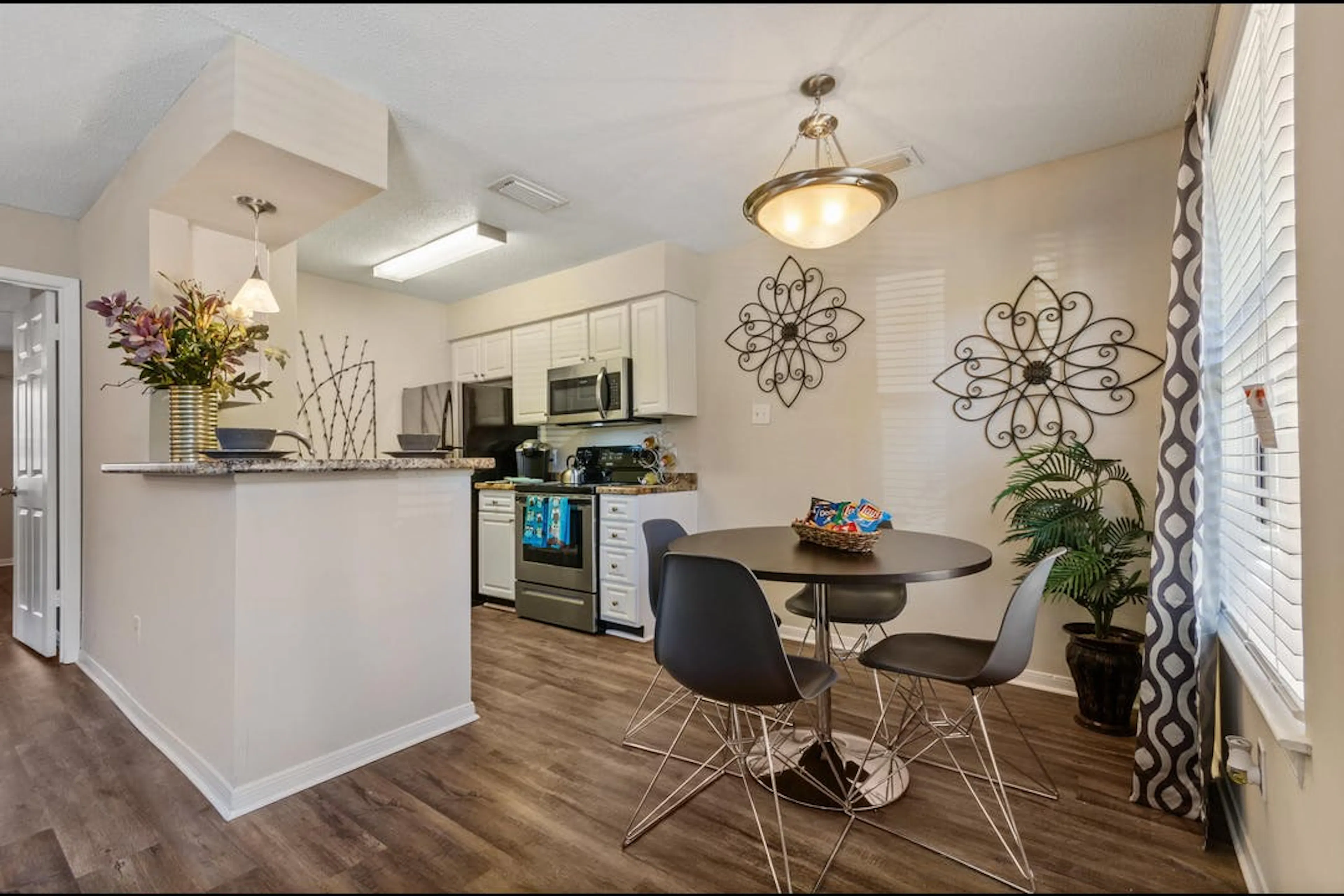 THE 12TH MAN KITCHEN 3