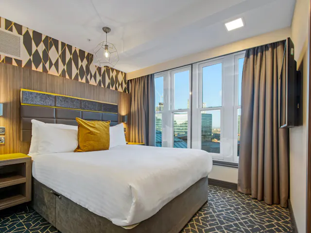 The Guinea Suite room image 1