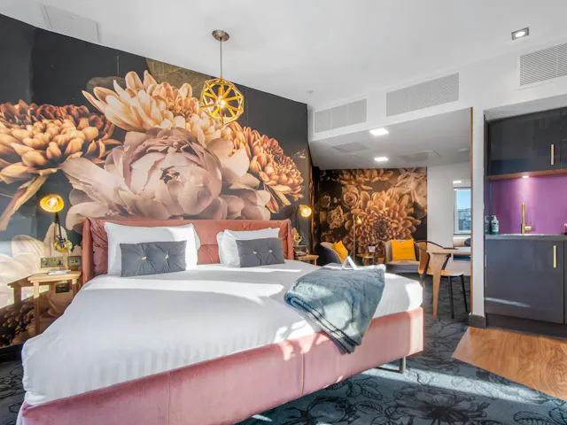 The Sovereign Suite room image 1