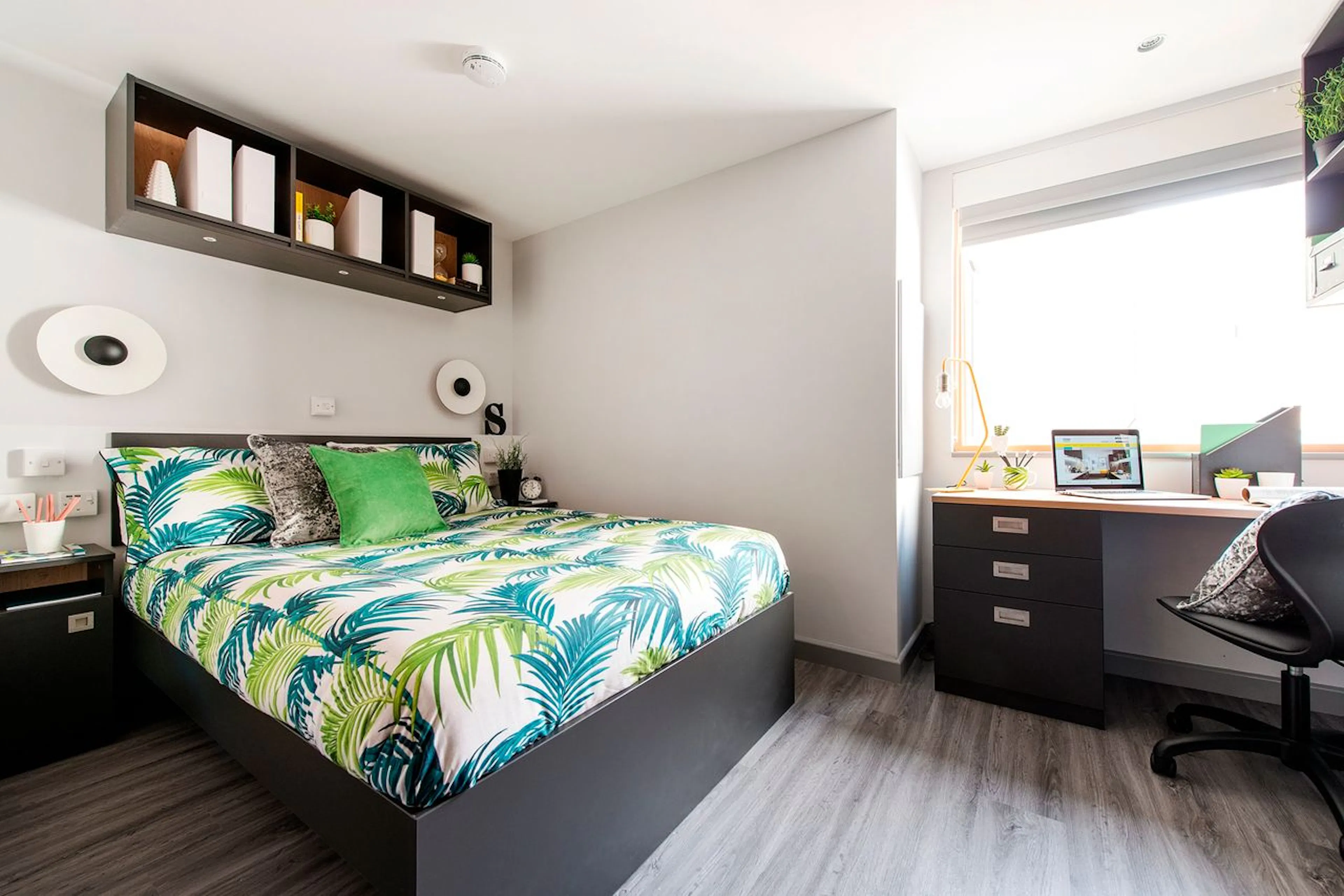 ROOM ROOM 1