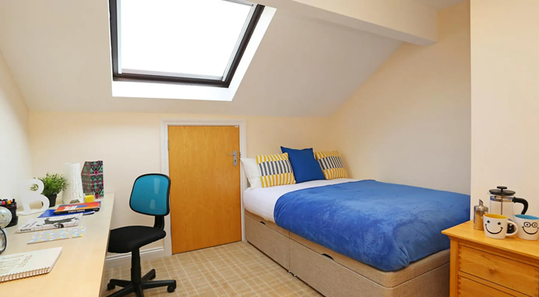 Two Bedroom Apartment ROOM 2