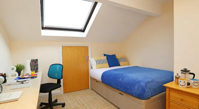 Two Bedroom Apartment room image 1