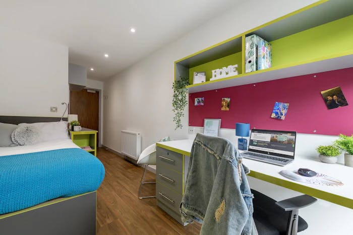 Ensuite