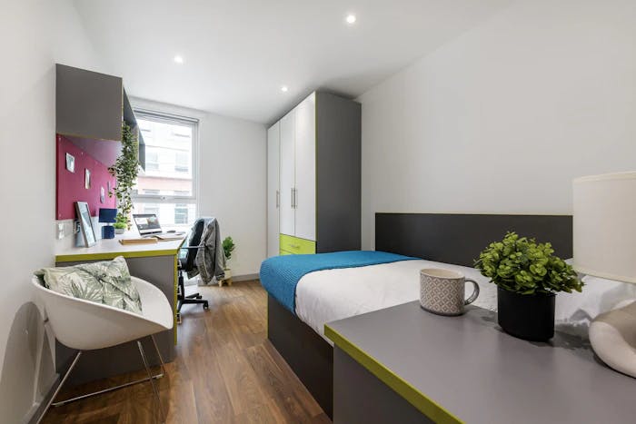 Ensuite