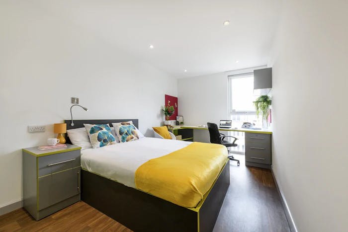 Ensuite Silver Plus