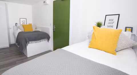 the-cube-ealing-london-ROOM