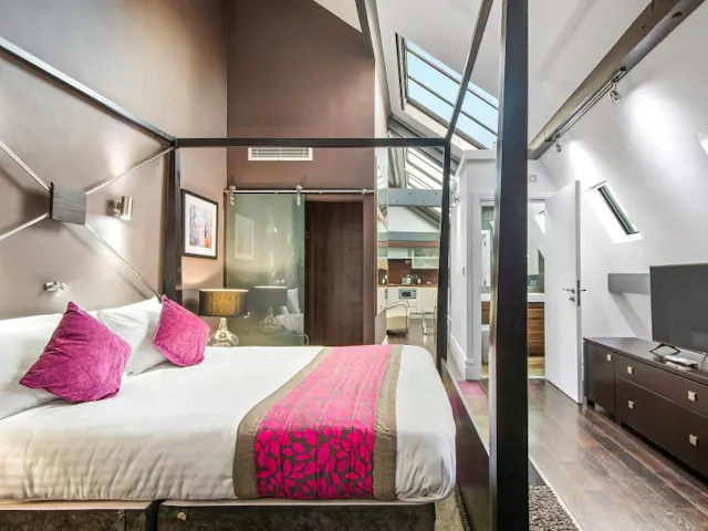 The Penthouse Suite room image 1