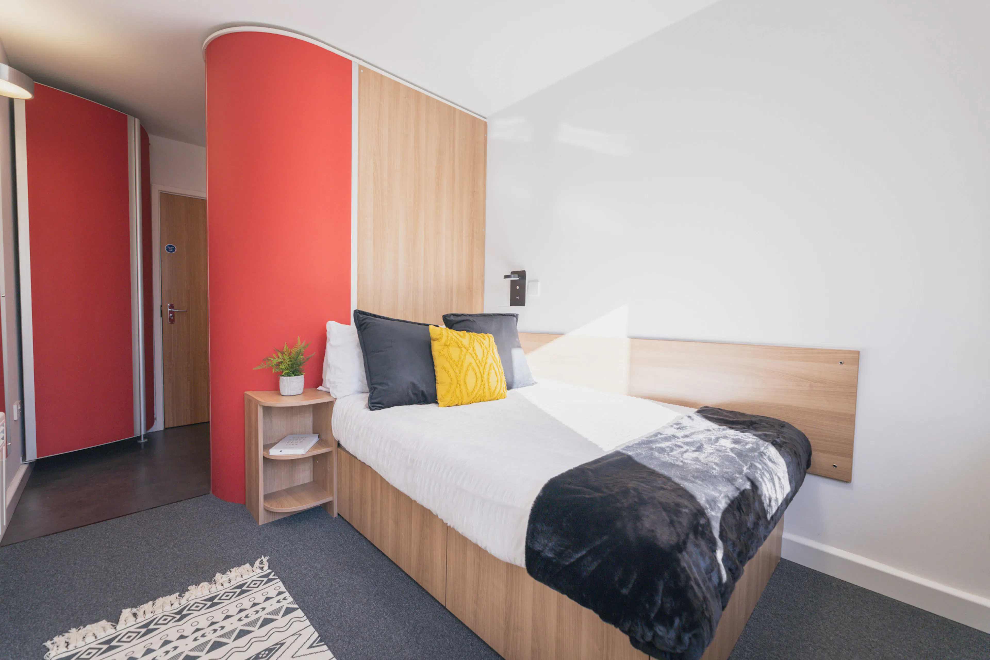 Third Floor Five Bed Cluster ROOM 4