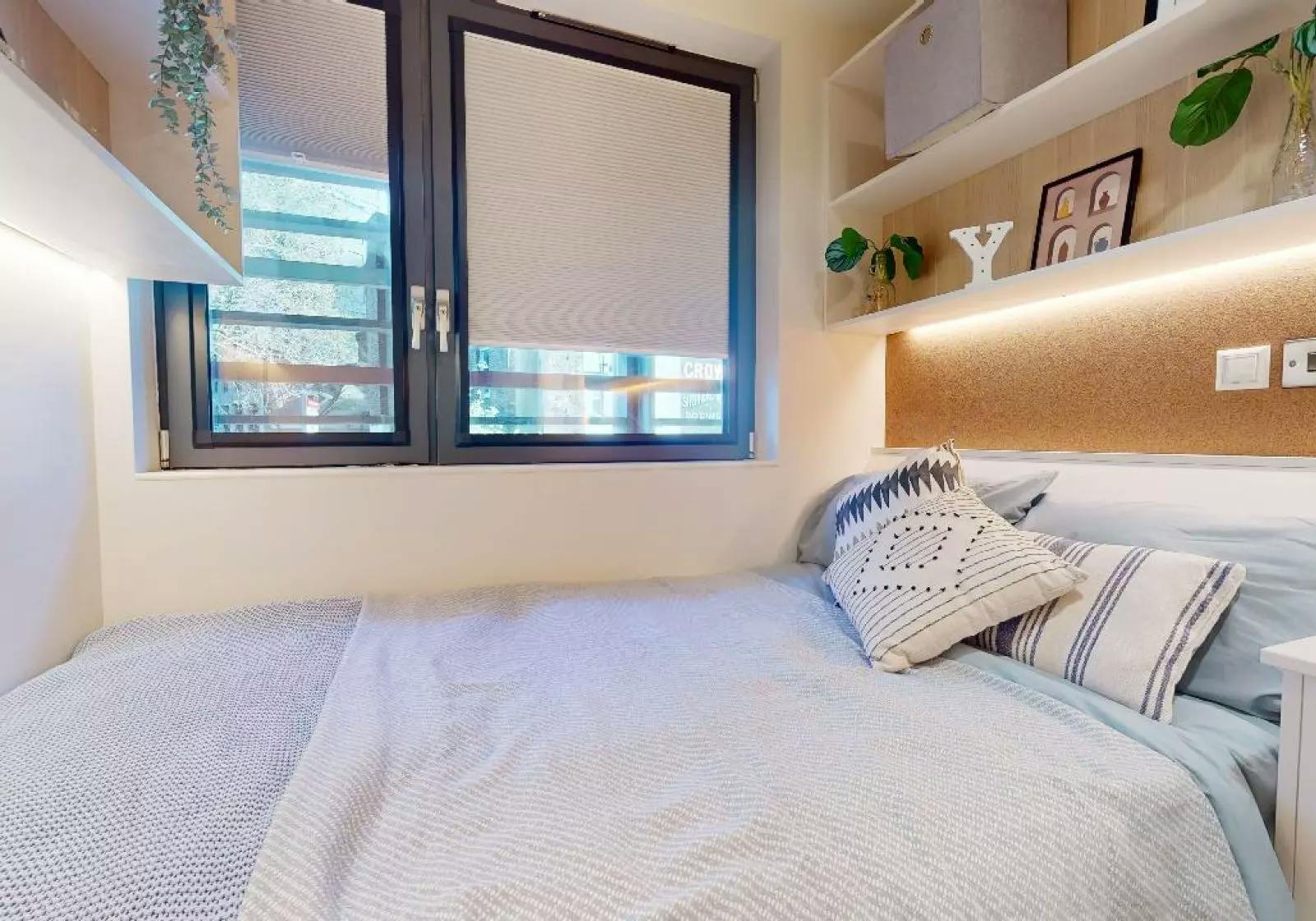 Gold Three Bed Apartment Plus