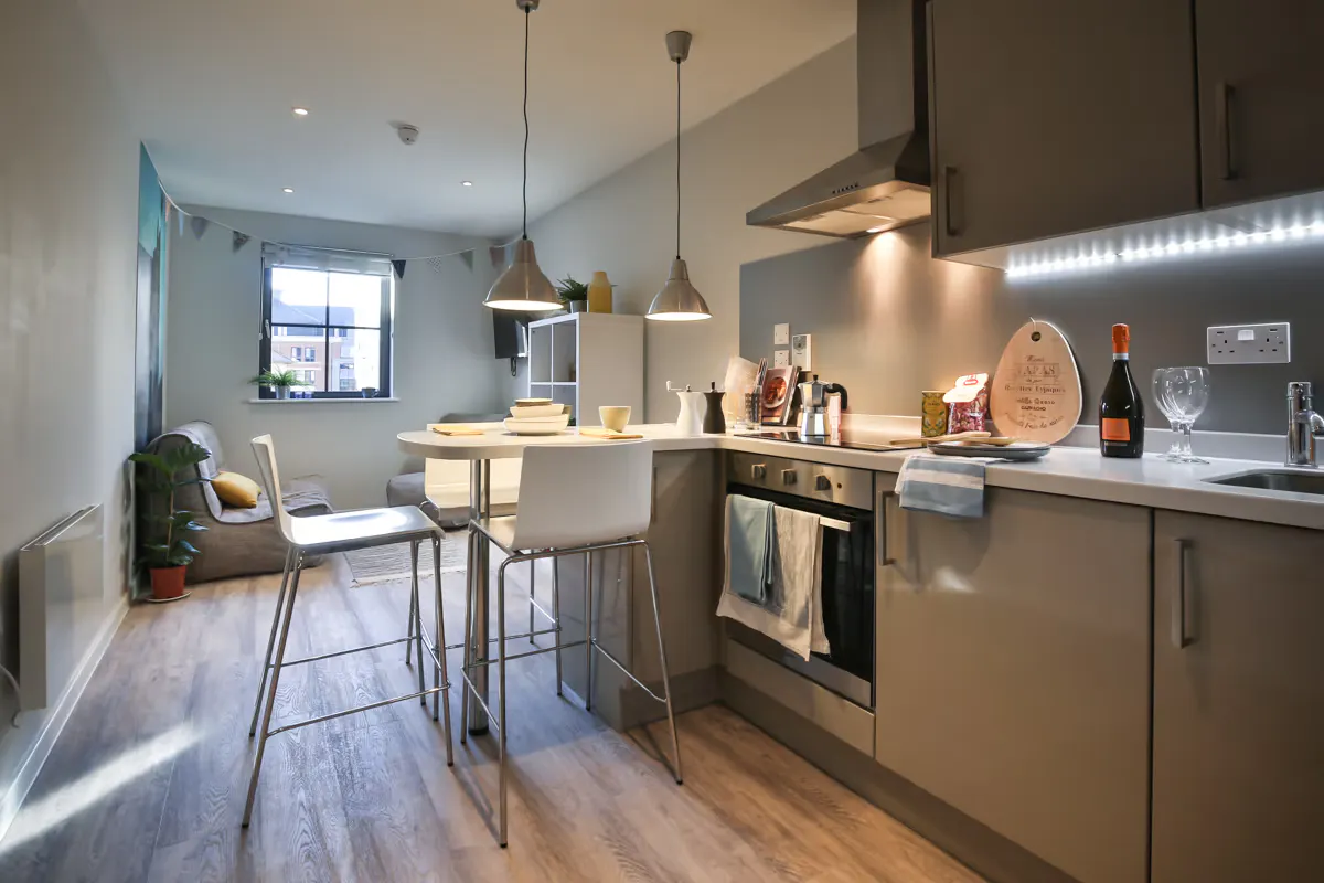Classic 3-4 Bed Apartment
