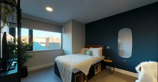 Townhouse Room Plus room image 2