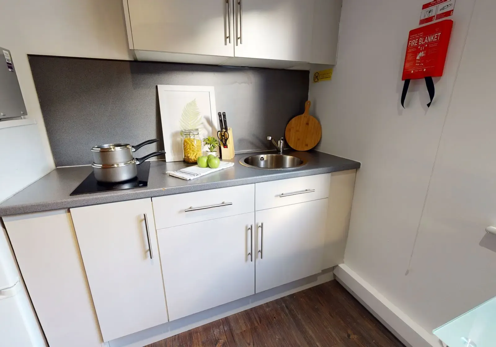 Townhouse Studio KITCHEN 1