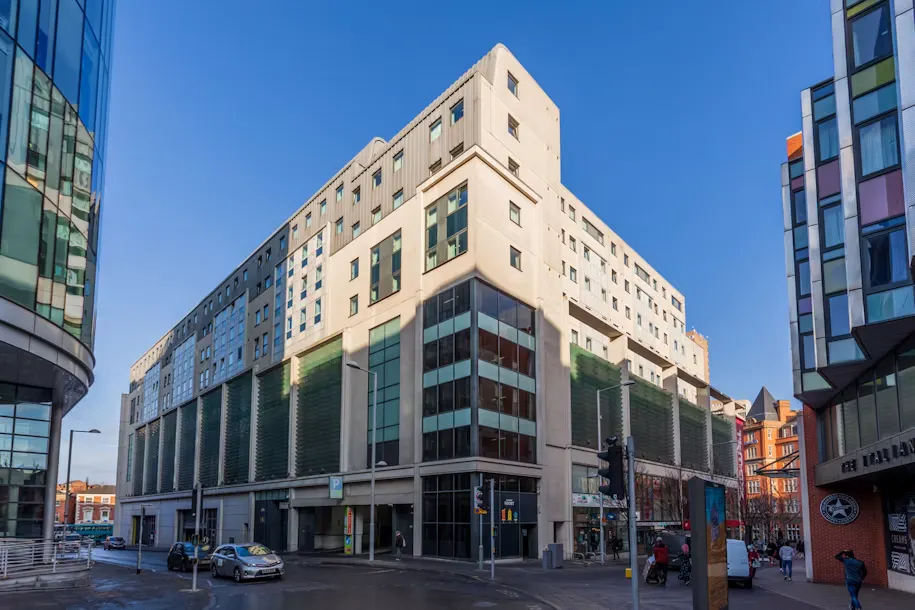 BUILDING