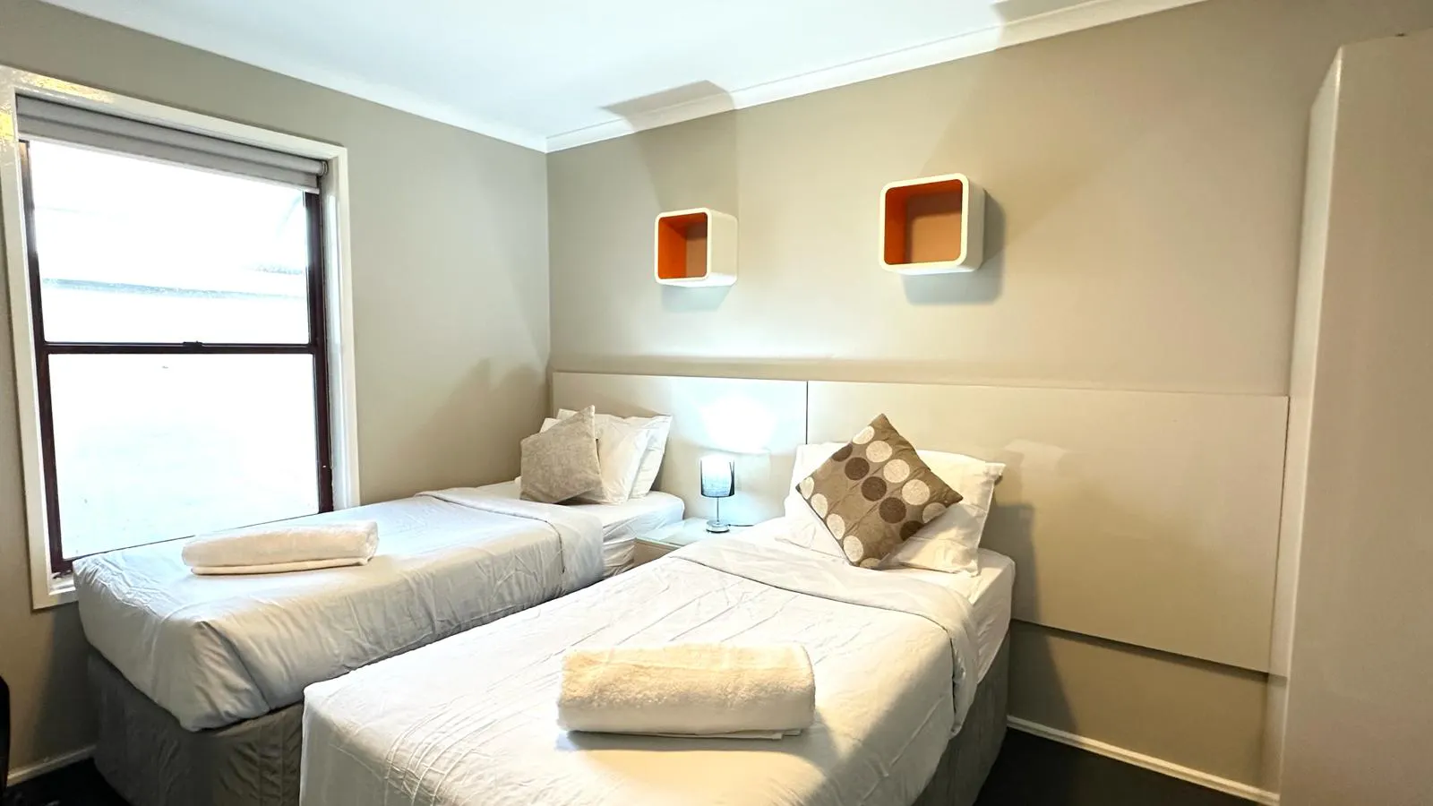 Twin Beds Or King Bed ROOM 4