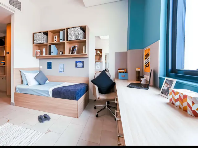 Twin En-Suite room image 2