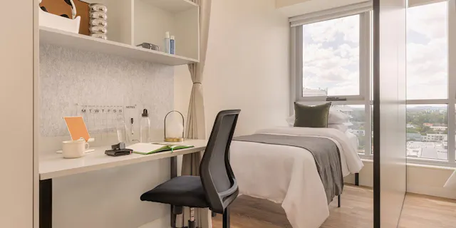 Twin Room With Ensuite room image 1