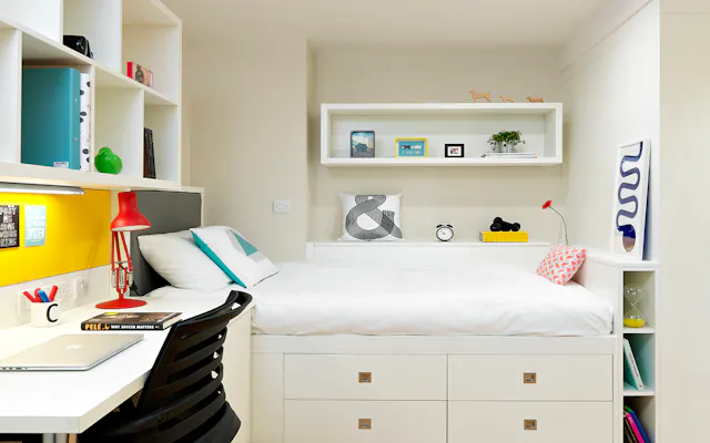 Gilmour Twin Studio room image 2