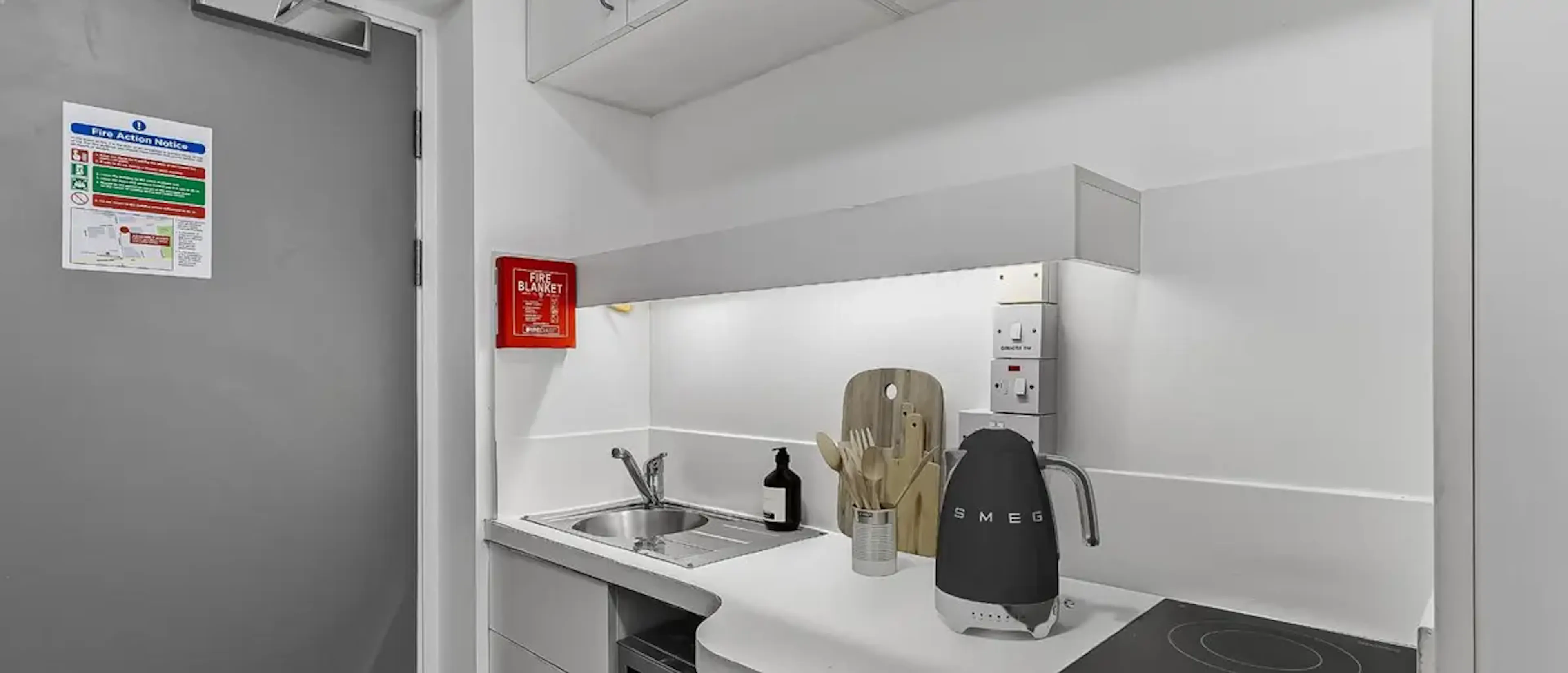 Twin Studio Mid Level KITCHEN 2