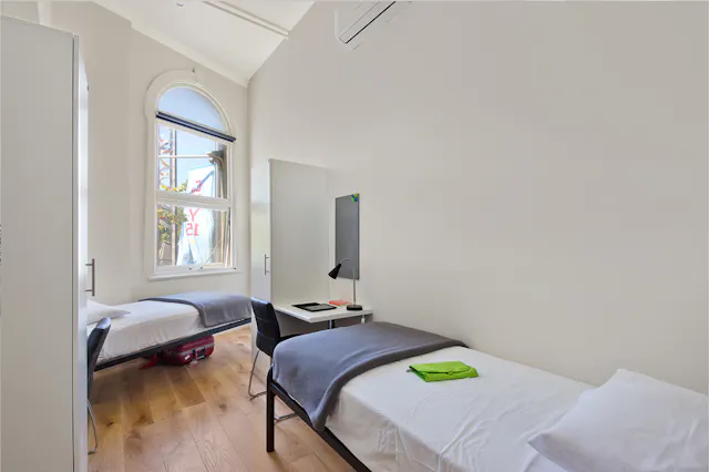Twin Room room image 2