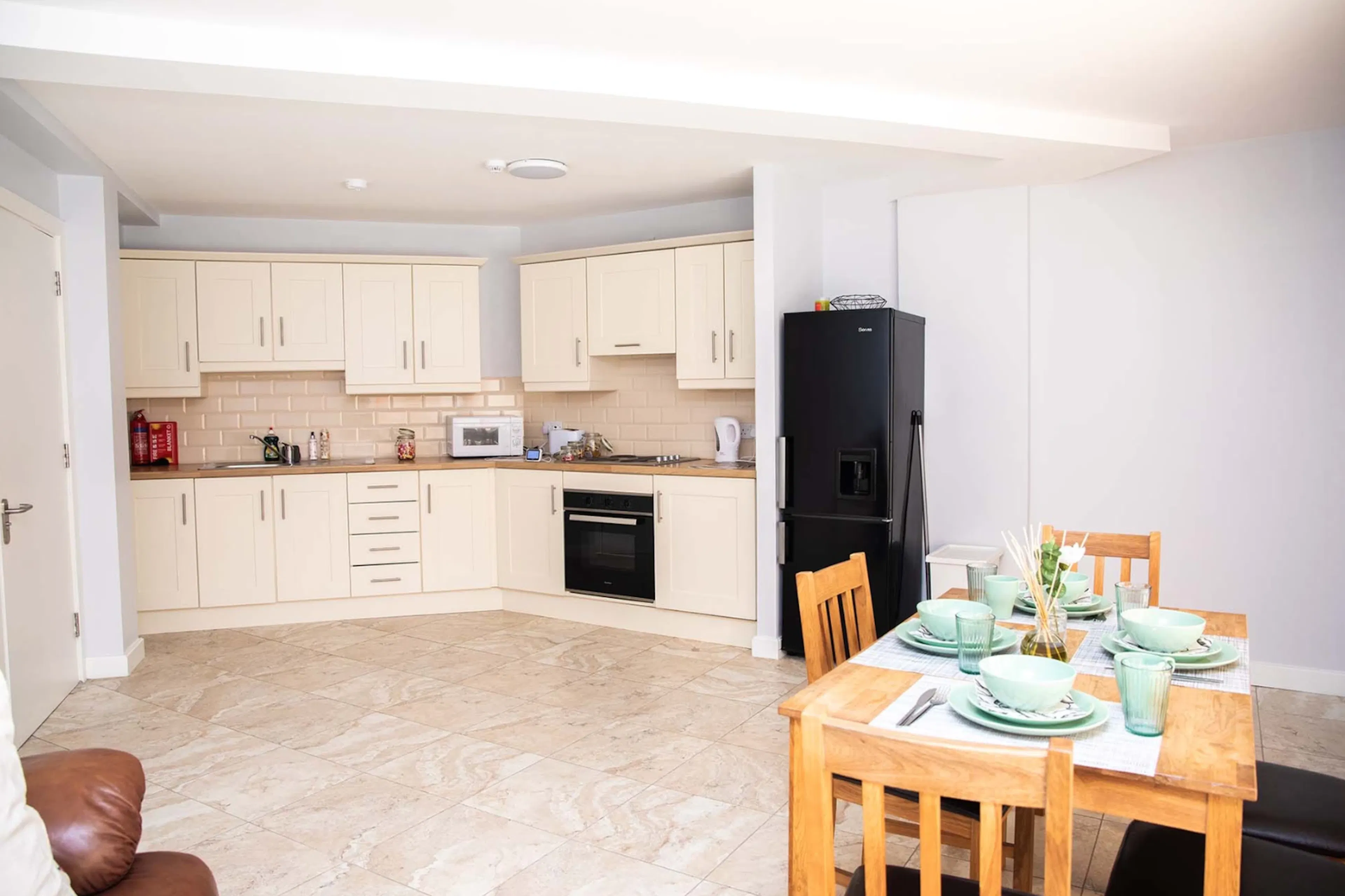 Twin En-Suite KITCHEN 3