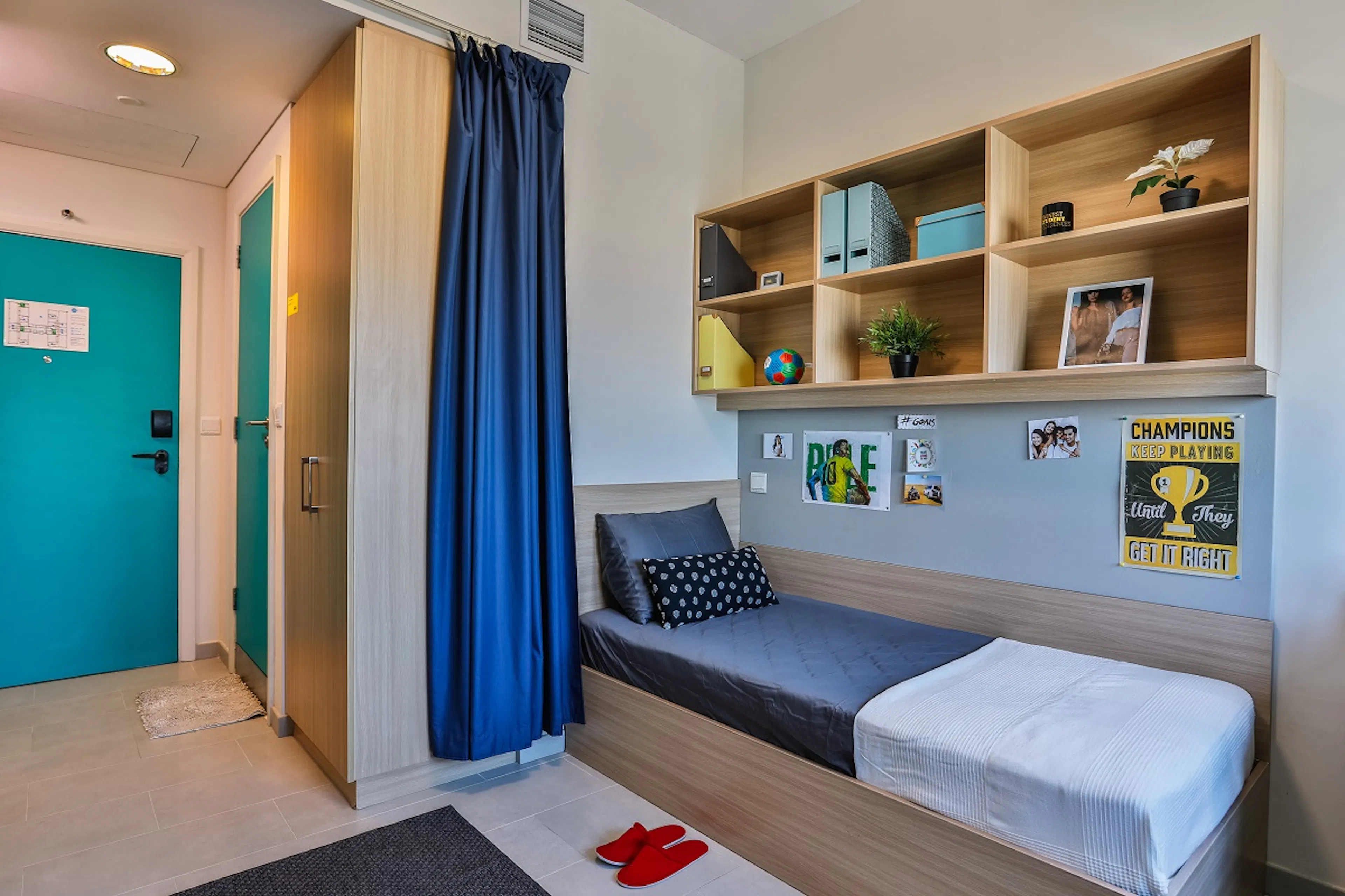 Twin En-Suite Room (7 Bed Room) ROOM 2