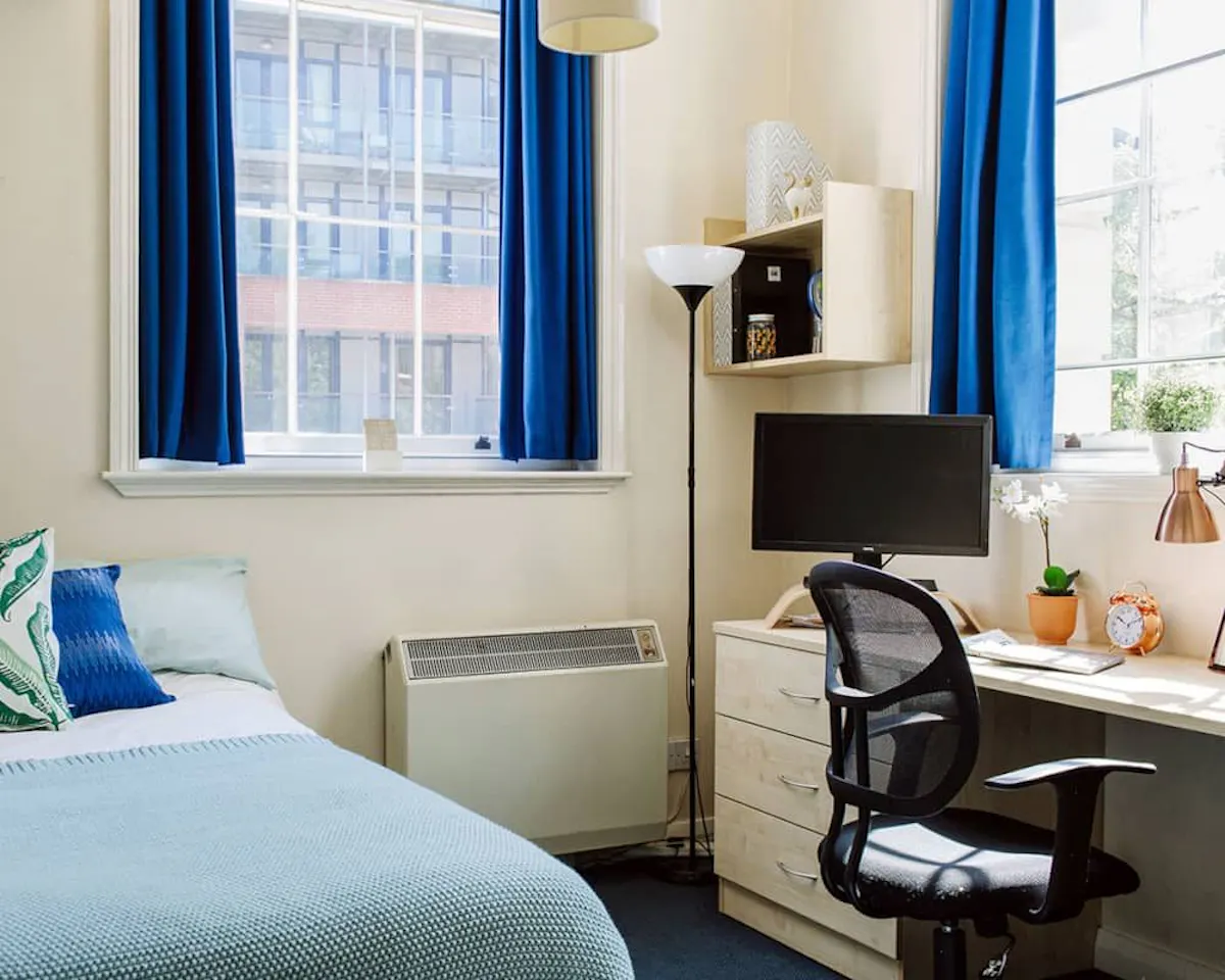 Two-Bed Flat ROOM