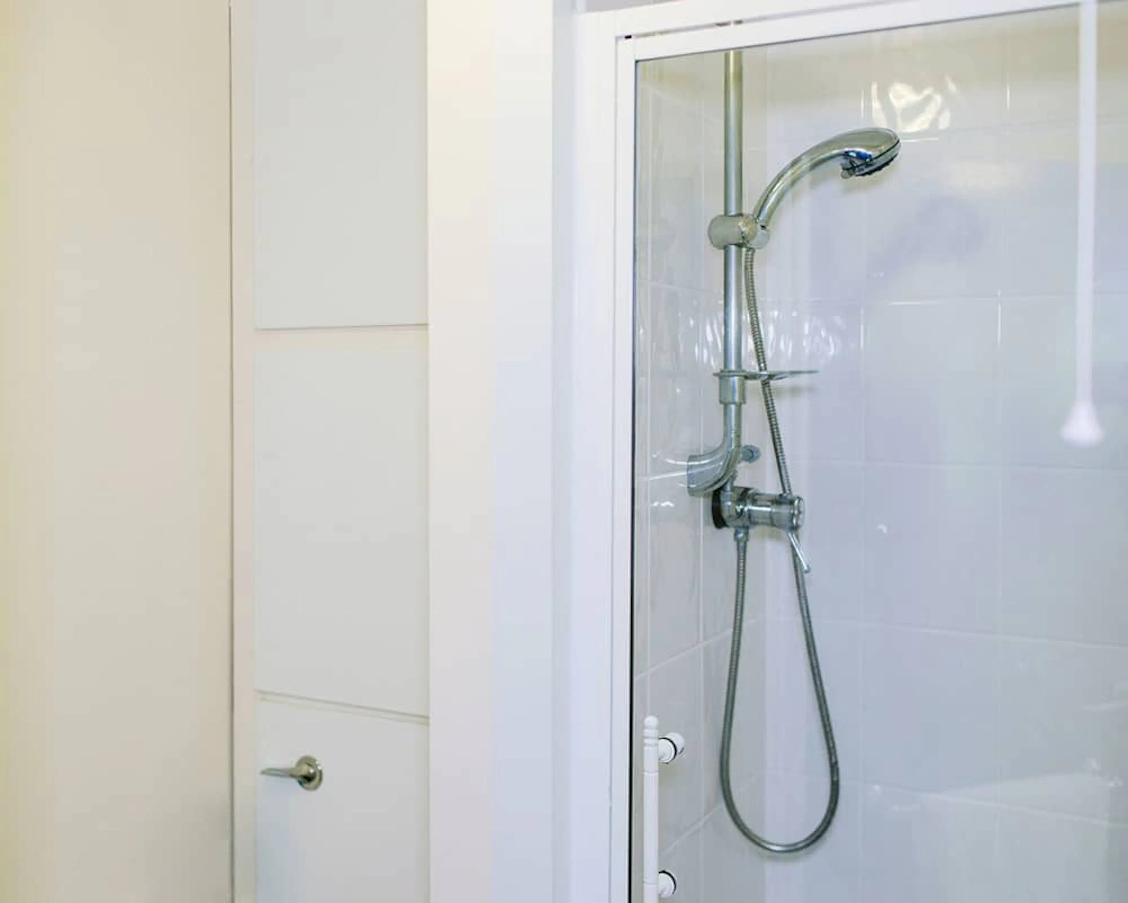 Two-Bed Flat BATHROOM 4
