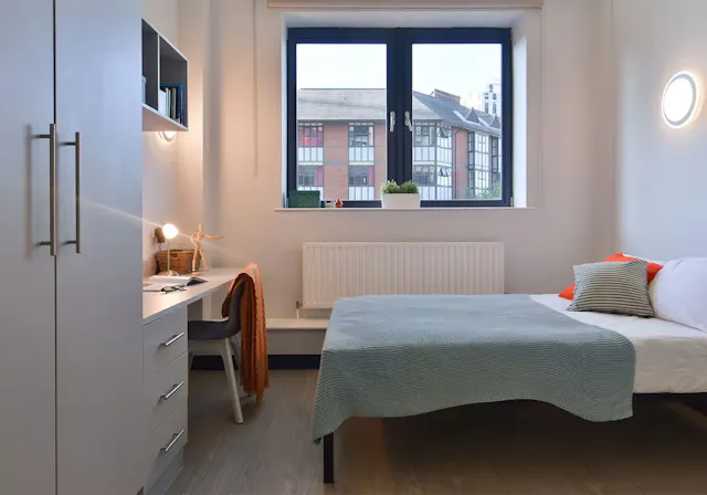 Two Bed Apartment room image 1