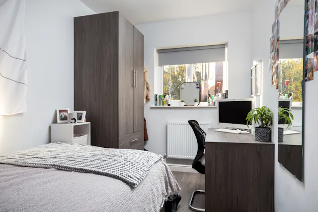 2 Bed Flat room image 1