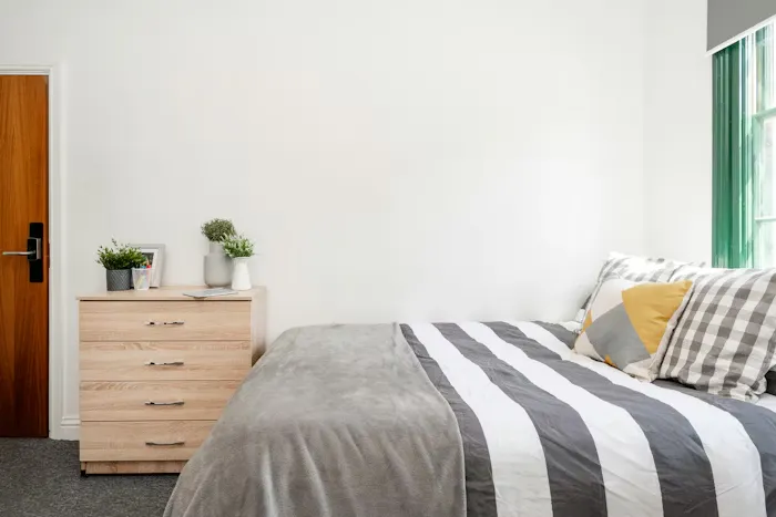 Two bed apartment (shared)