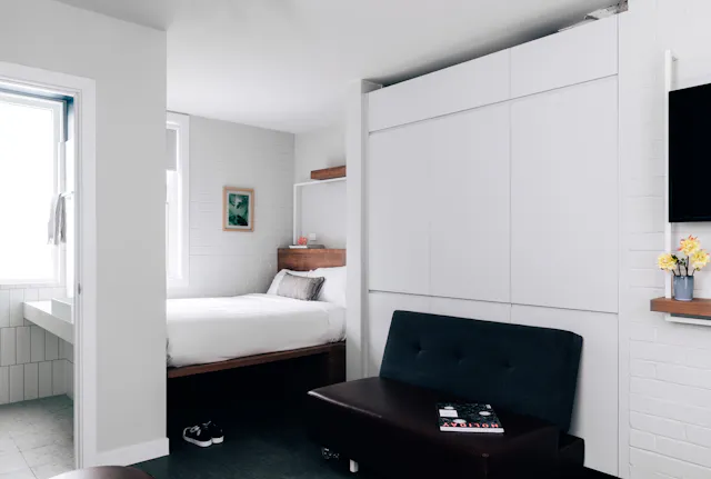 Studio room image 3