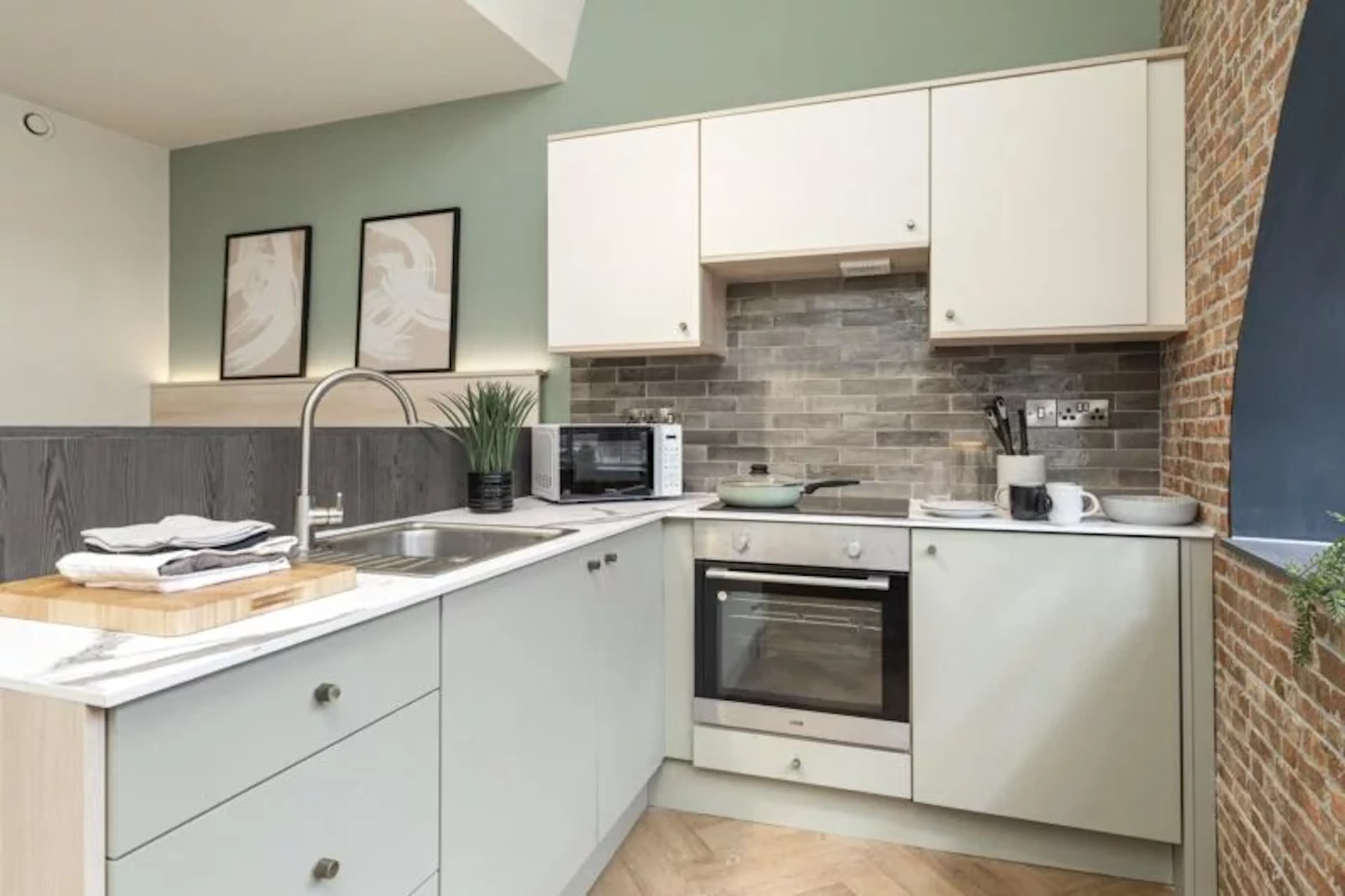 Ultimate Studio KITCHEN 2
