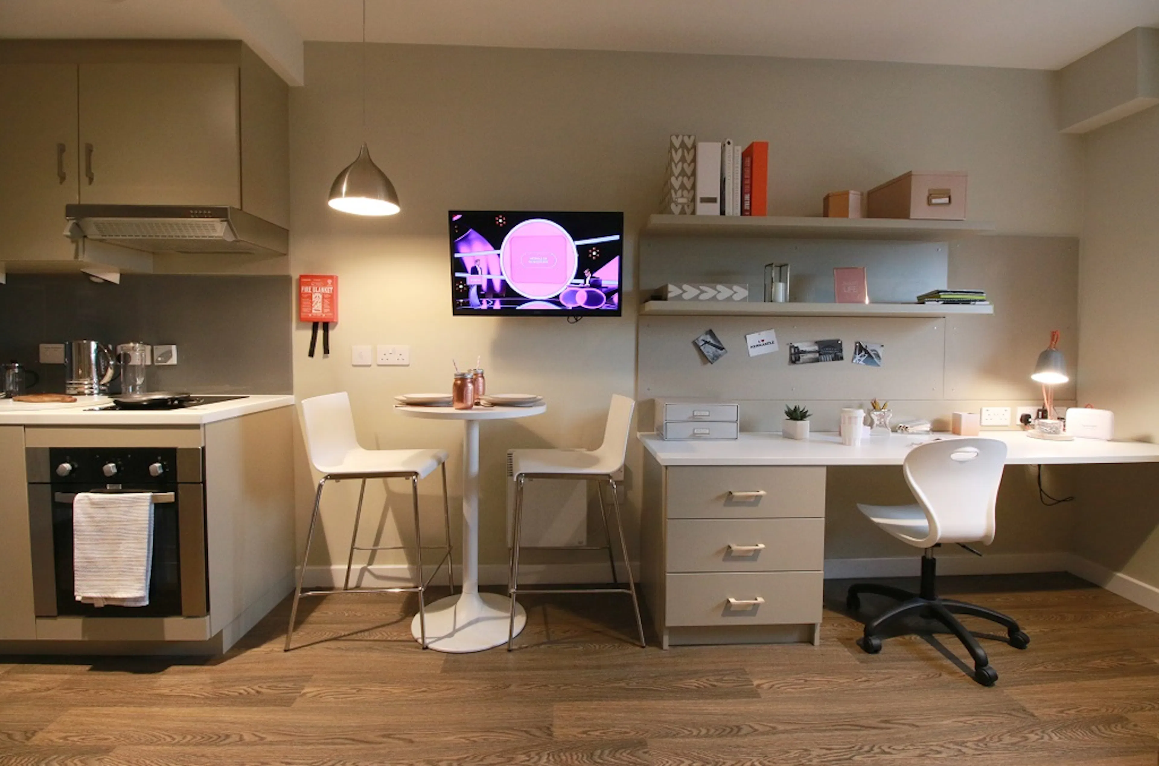 ROOM ROOM 4