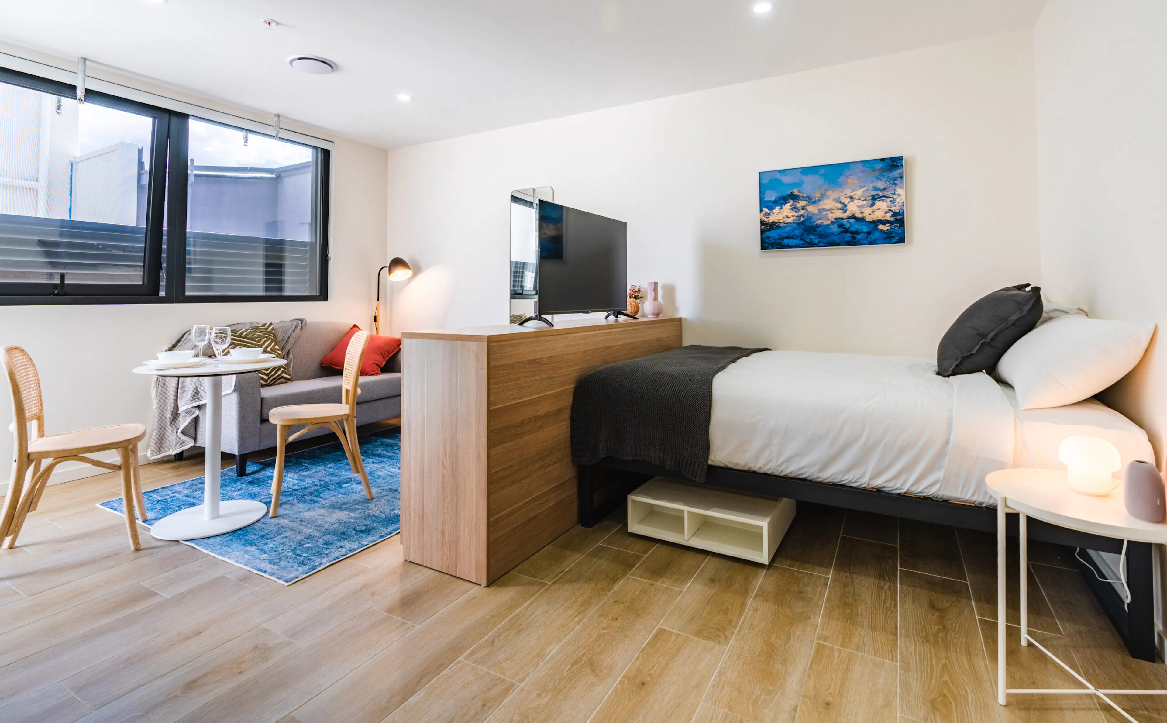 Urban Plus ROOM 2