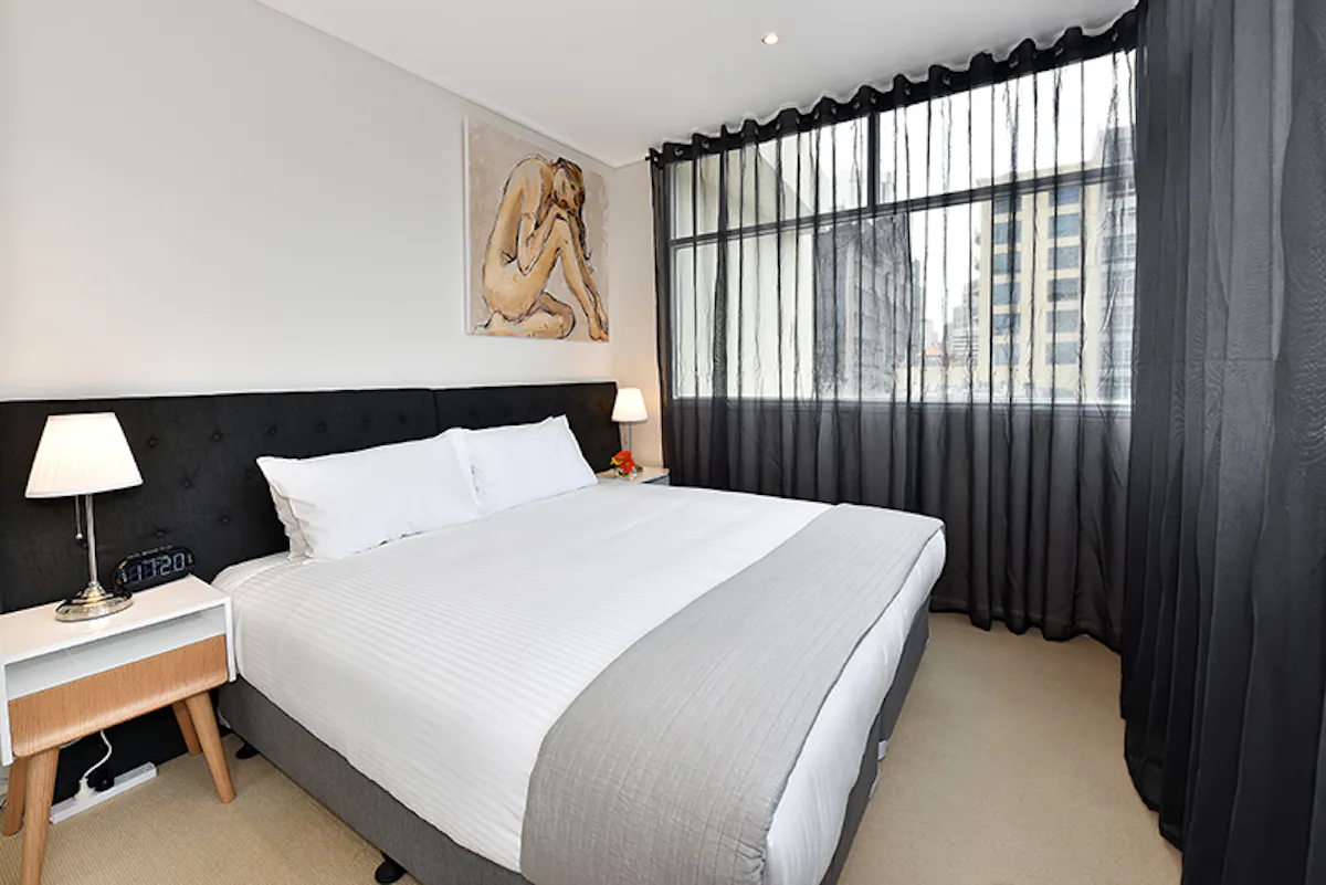 Apartment 606 ROOM