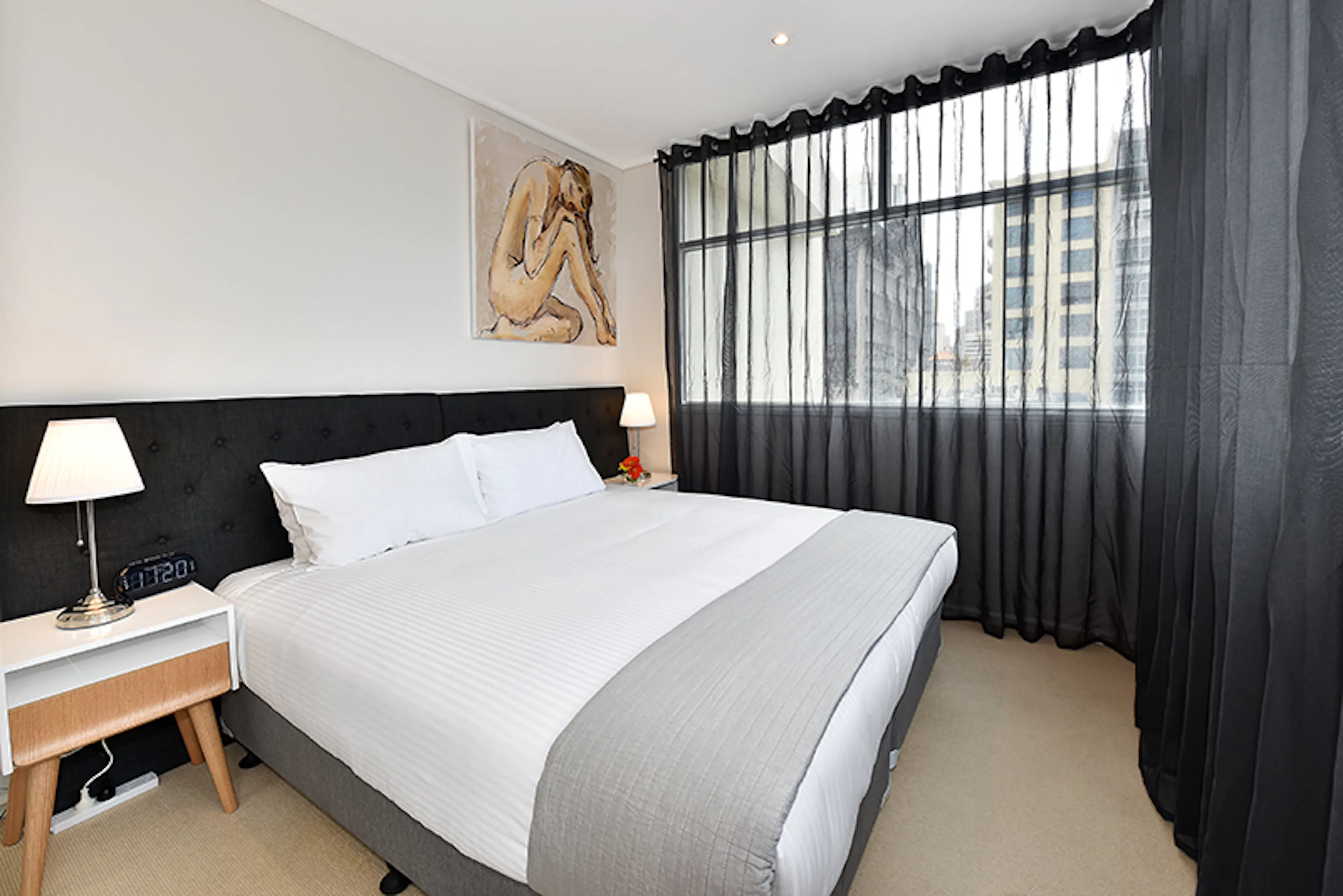 Apartment 601 ROOM 4