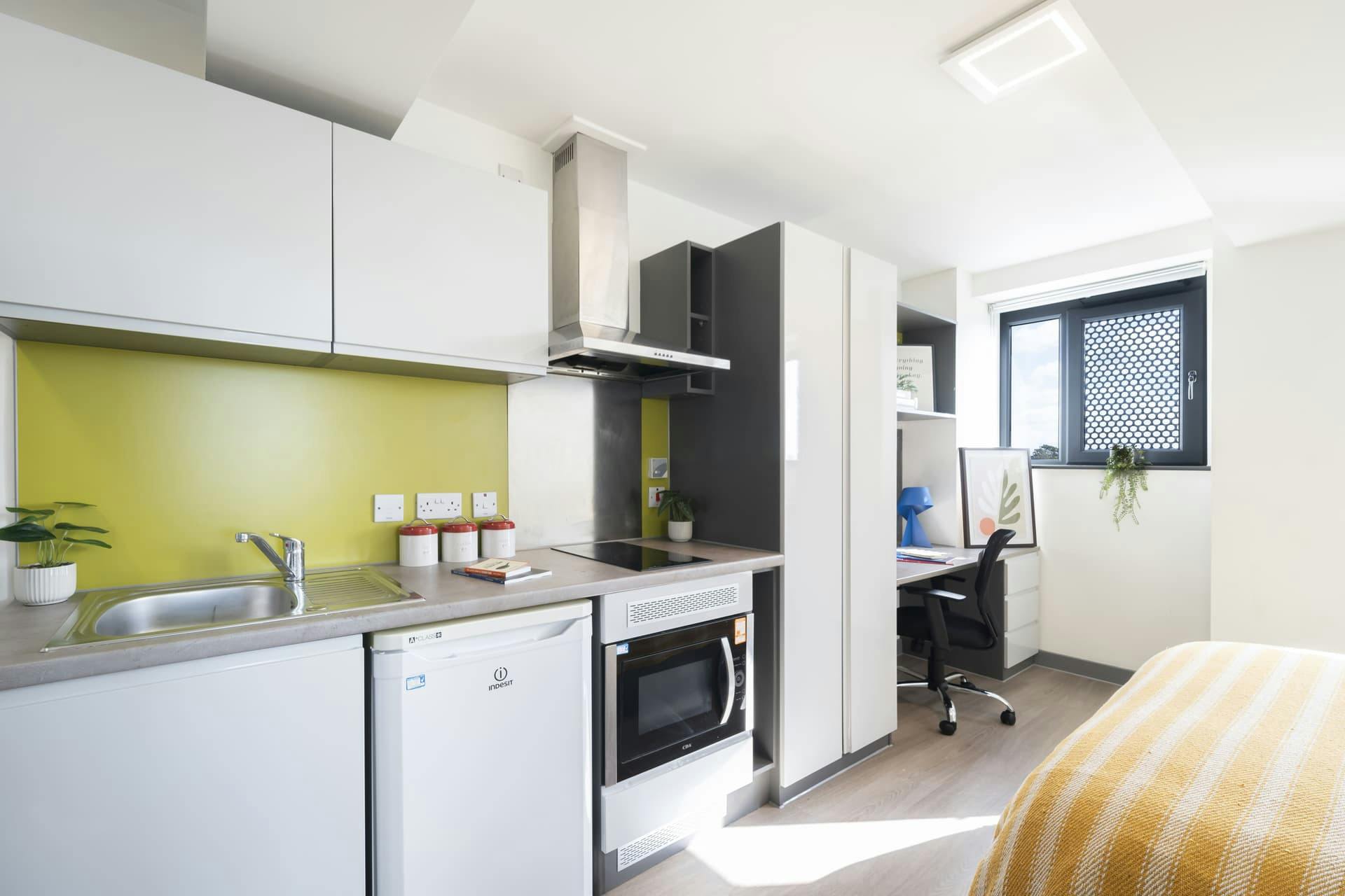 Silver Studio Mid Level