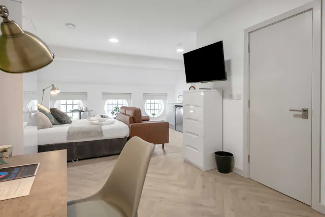 Super Deluxe Studio room image 4