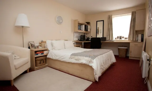 Studio room image 1