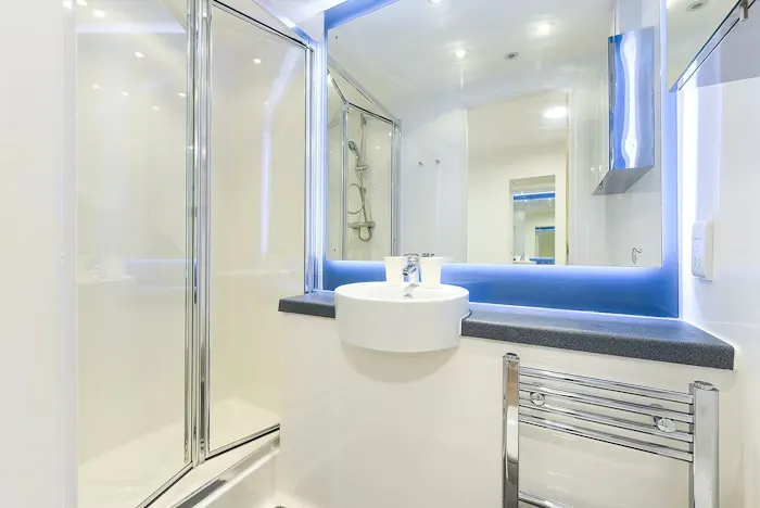 Waterfront Ensuite