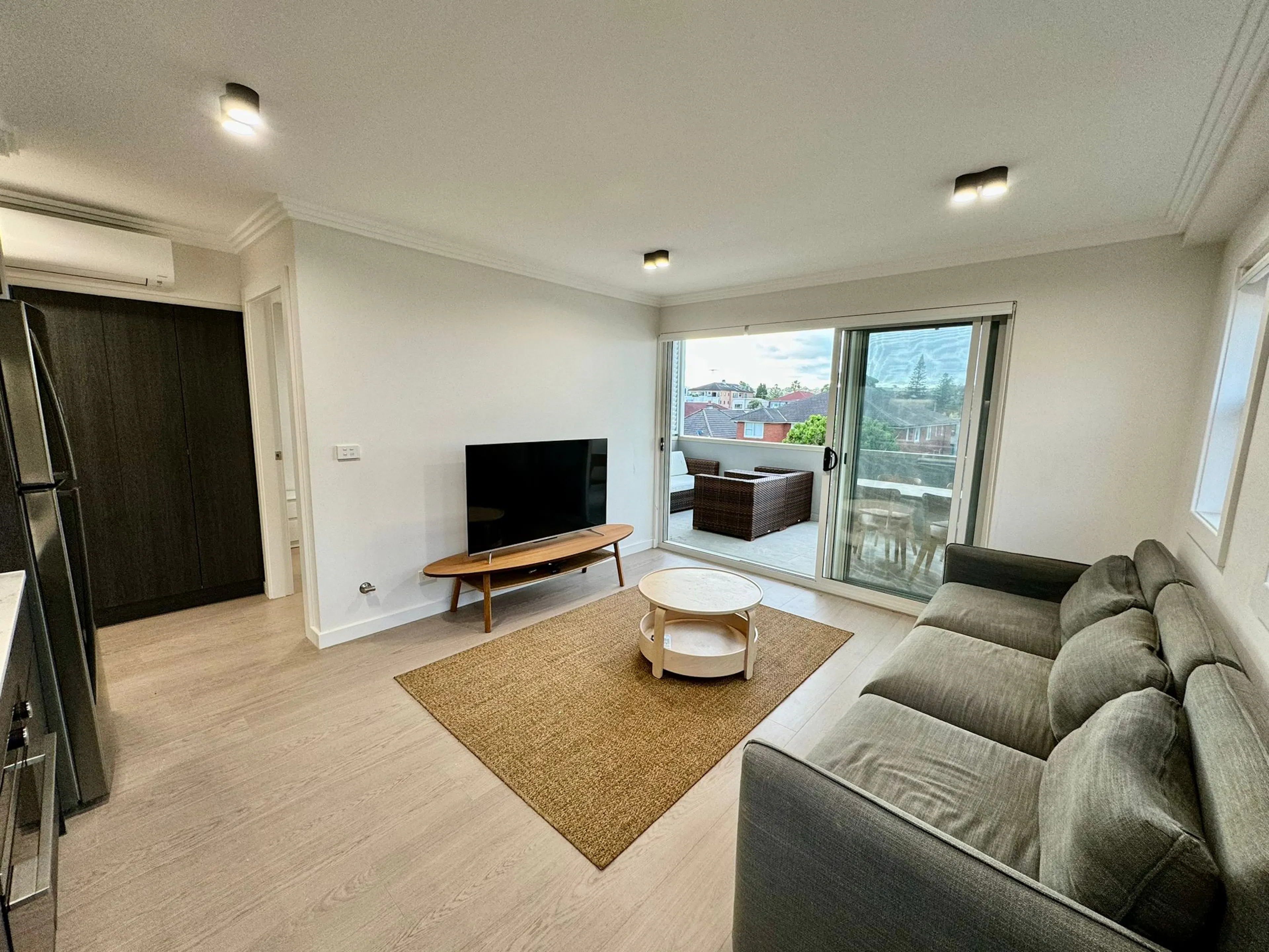 2 Bedroom 1 Bathroom Apartment COMMON_AREA 2