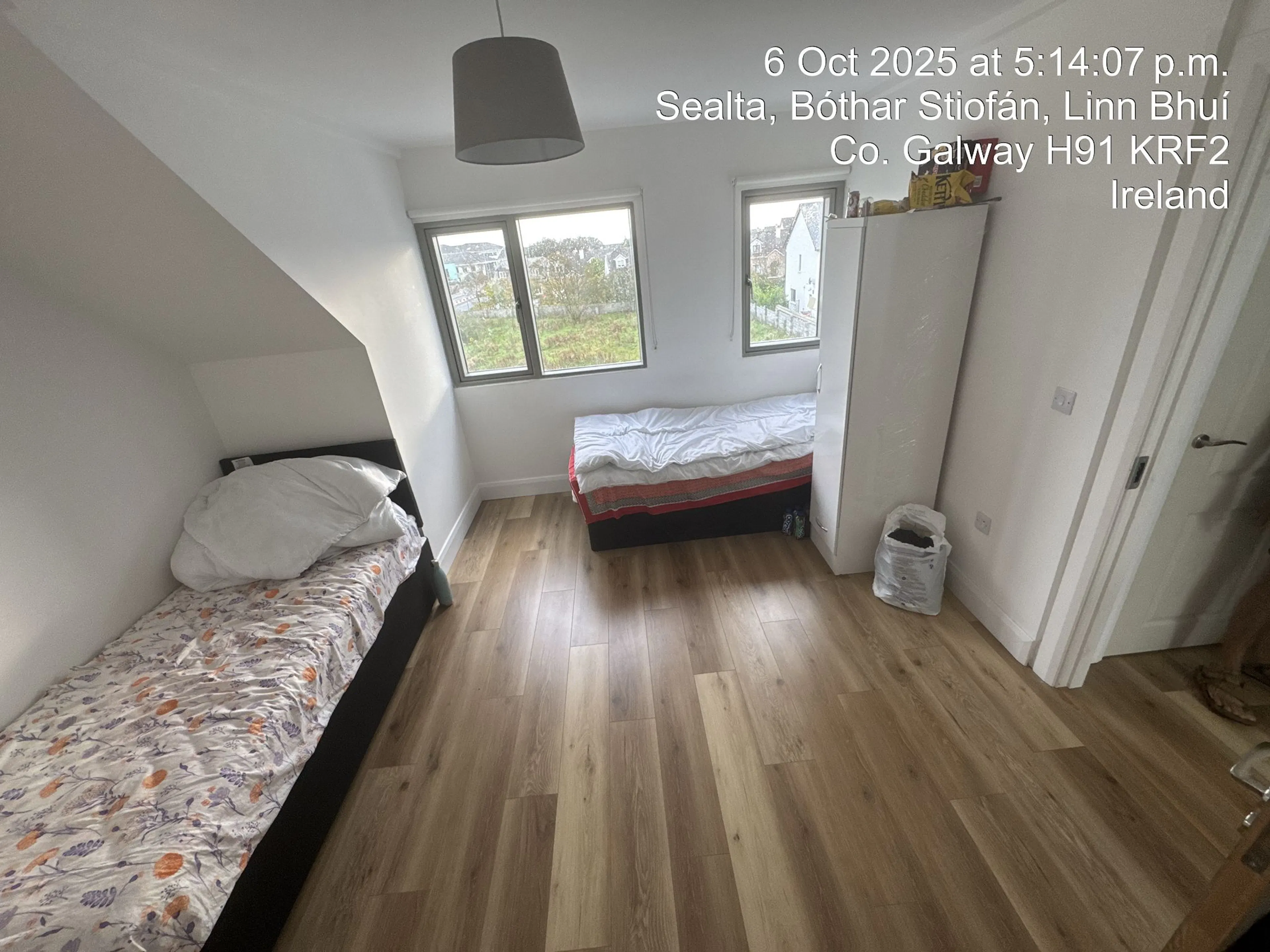 ROOM ROOM 1