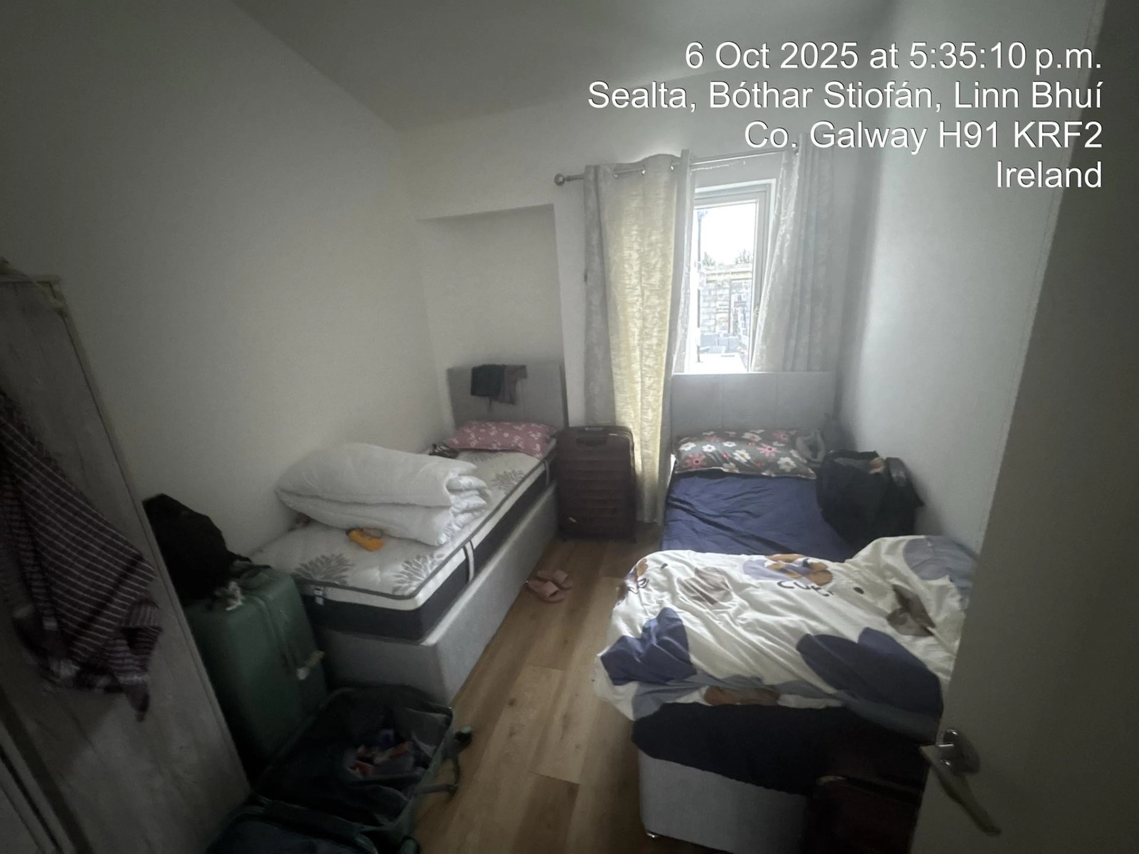 ROOM ROOM 1