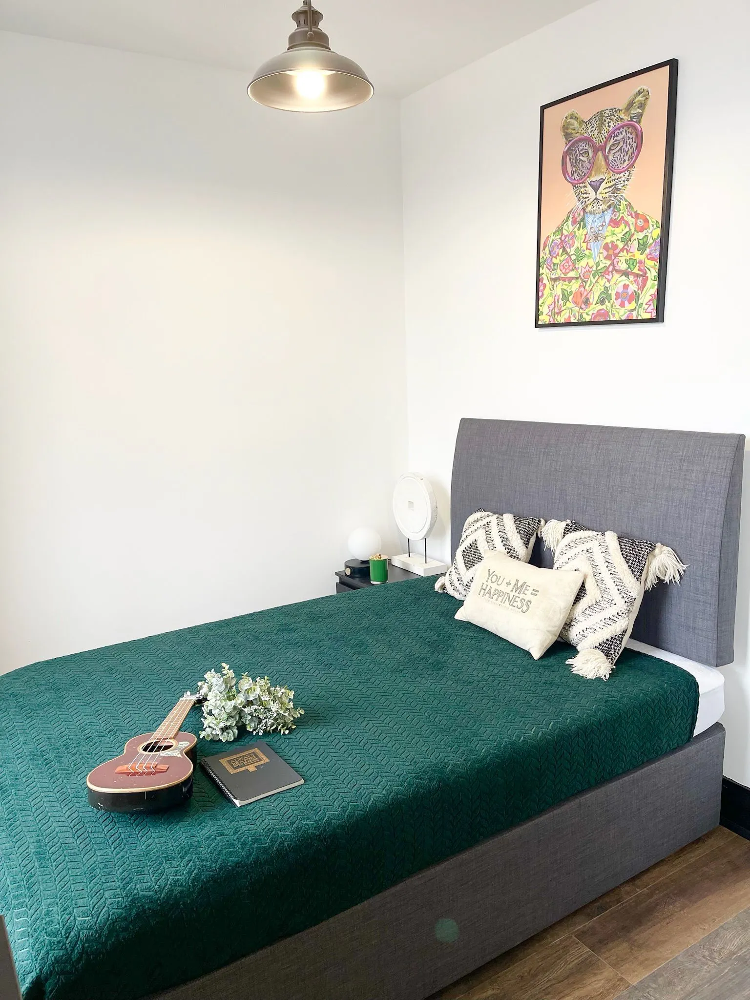 ROOM ROOM 1