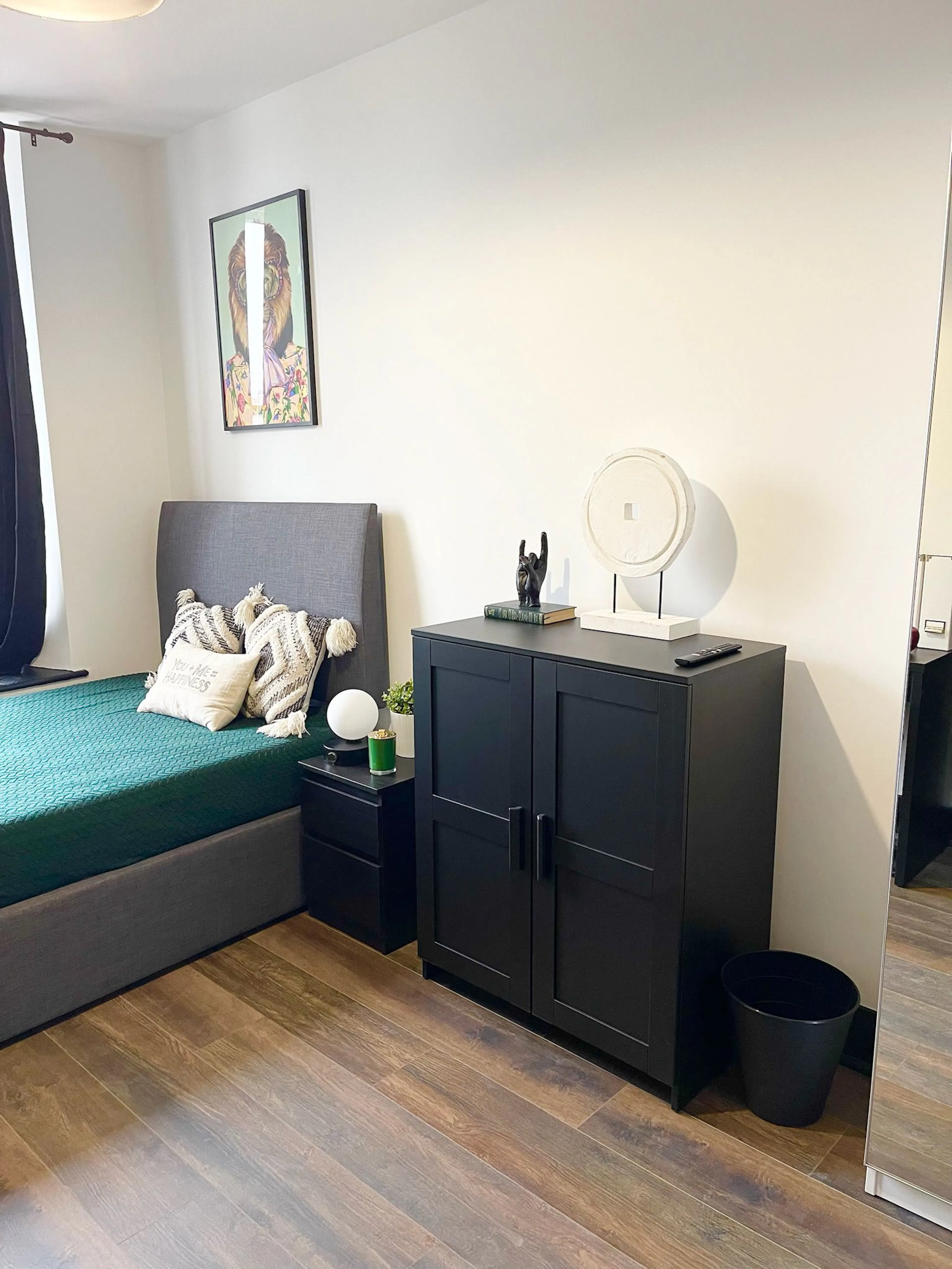 ROOM ROOM 3