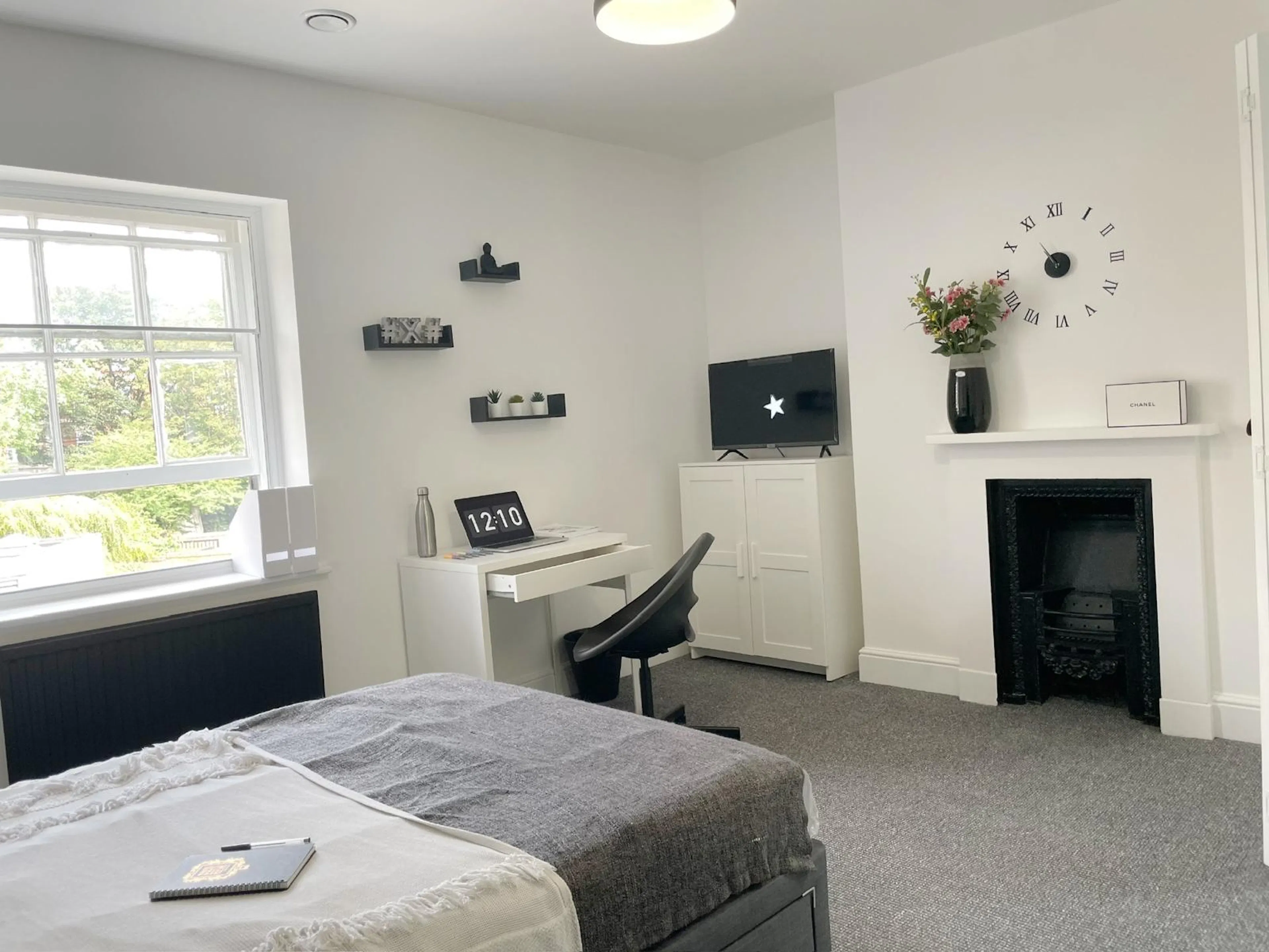 ROOM ROOM 4