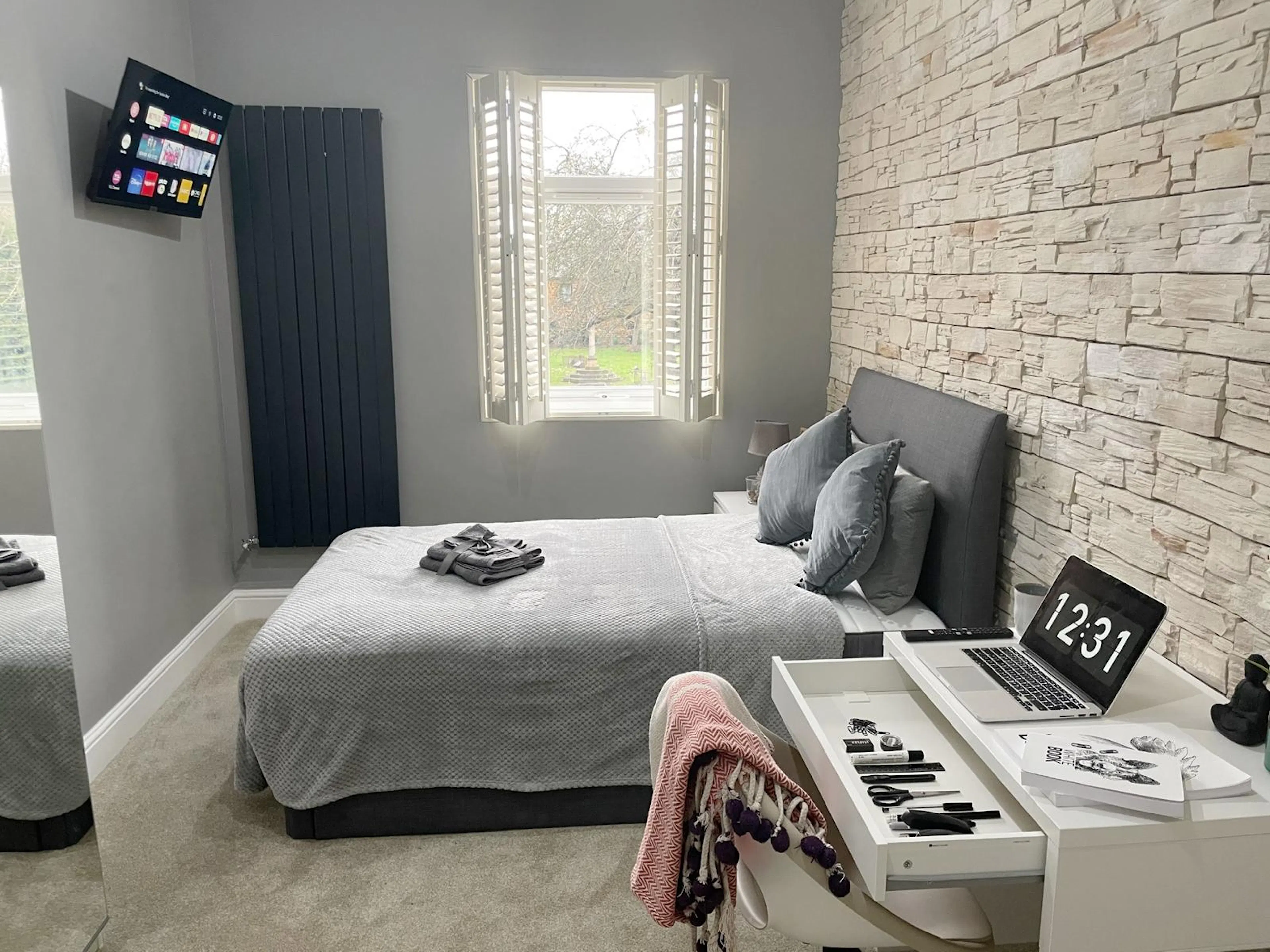 ROOM ROOM 4